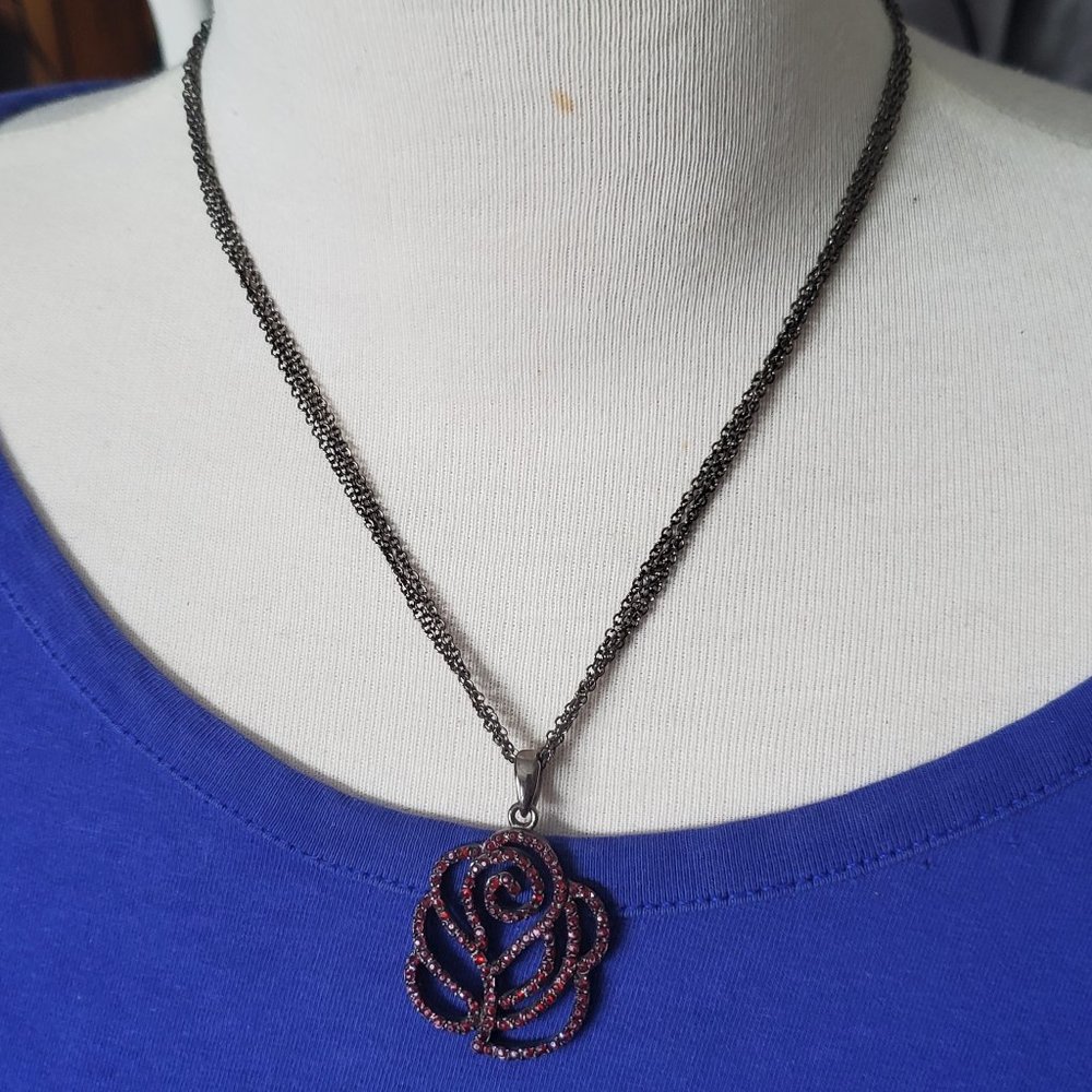 16" Gunmetal Red Rhinestone Flower Pendant Necklace Floral Theme Fashion Design